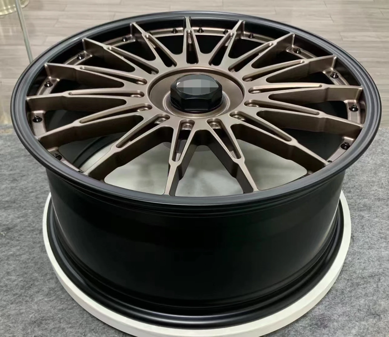 Customized  one -piece forged wheel  with 2 colors and Rivets 16 - 24 inch gunmetal color  for  Audi Benz Nissan and