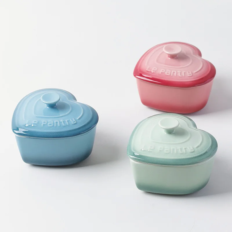 Hot sale ceramic ramekins with handle oven pan dish bakeware utensils