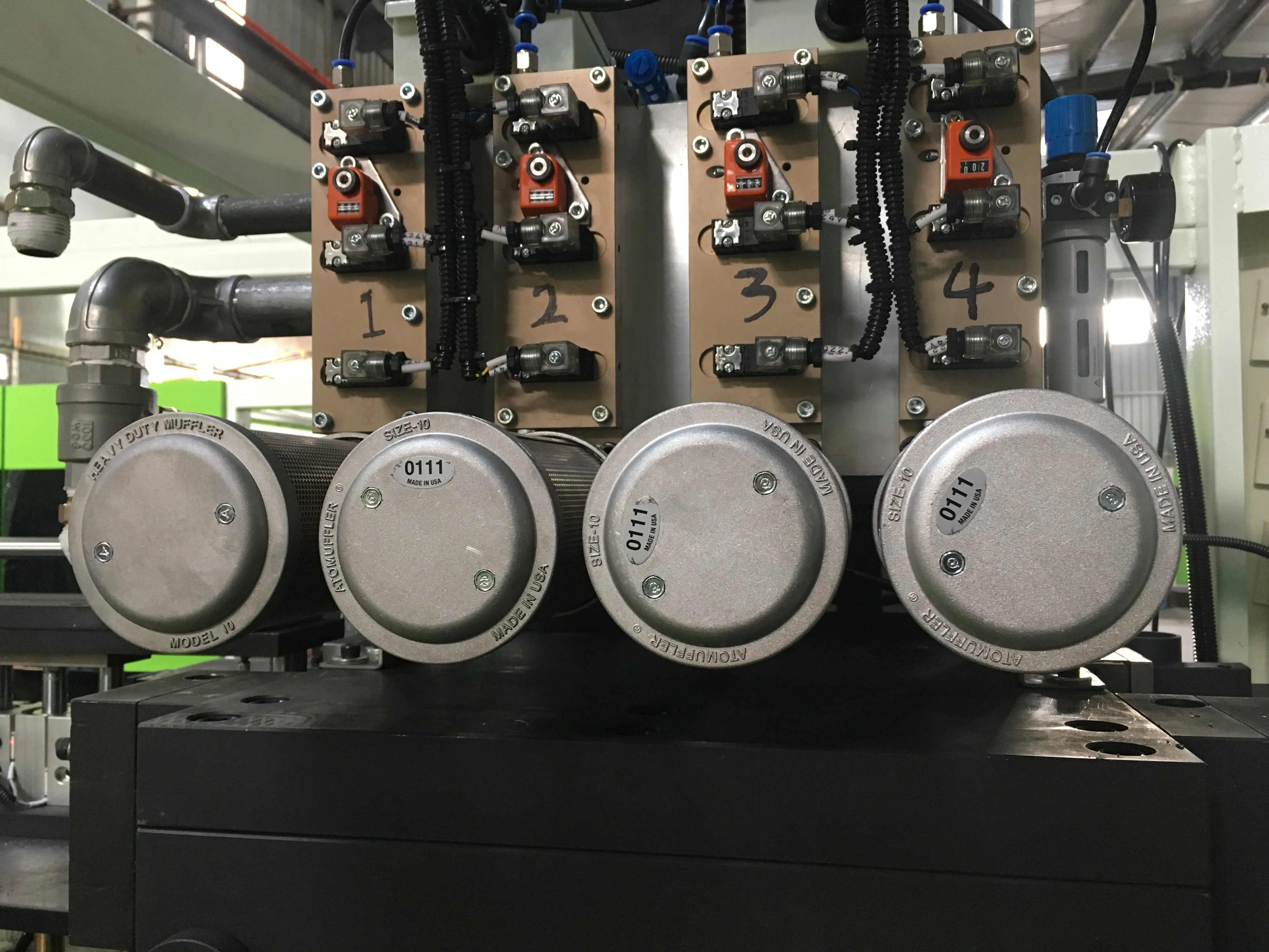 
OGB-4S China 4 Cavities Pin Valve PET Preform Mold With Hot Runner 