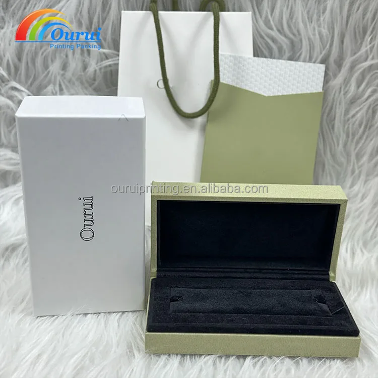 Vintage OEM gift box green velvet jewelry box for long chain bracelet low moq bracelet packaging box luxury for proposal ring