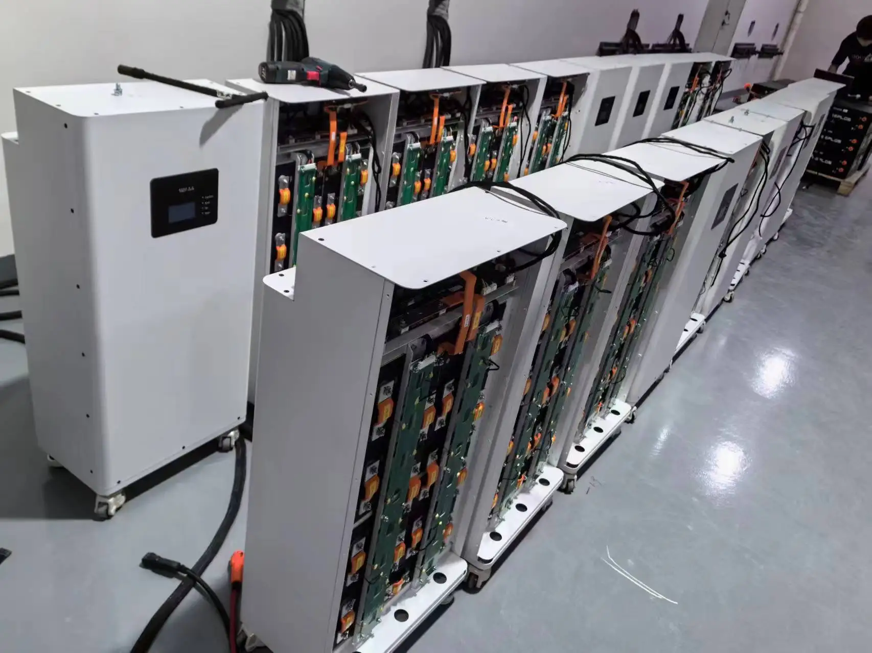 High Quality Lithium Battery 51.2V 200Ah 280Ah 3.2 Volts  280 Ah Iron Phosphate Ion Battery For Solar System