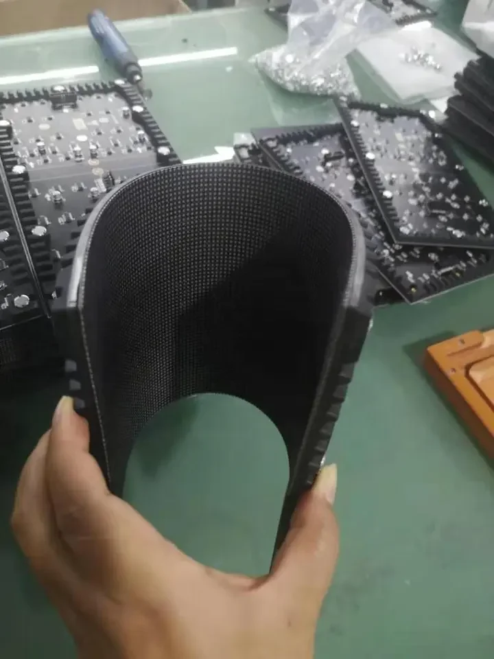 P1.53 P1.56 P1.86 P2 P2.5 Внутренняя 3D сценическая кабина GOB plodium DJ booth гибкий светодиодный дисплей экран
