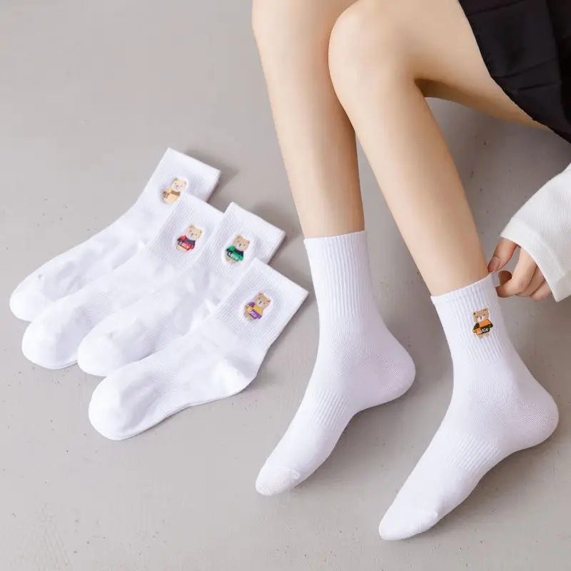 Japanese New Style Fashion Embroidery Bear Teen Girls Socks Bulk Cotton Trendy Bear Women White Sports Socks