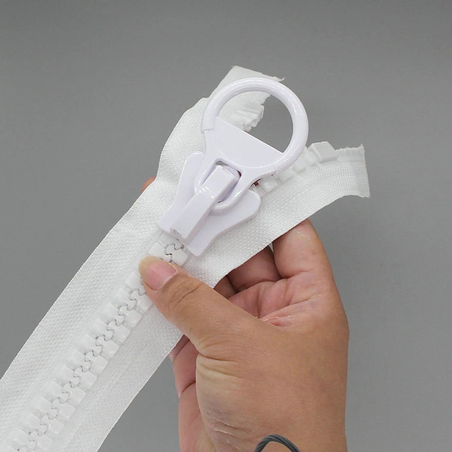 Heavy Duty Big Teeth Plastic Zipper