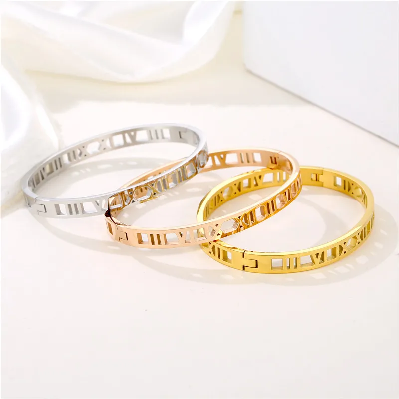 Wholesale Custom 18K Gold Plated Stainless Steel Roman Numerals Bijoux Acier Inoxydable Cuff Bangle Bracelet