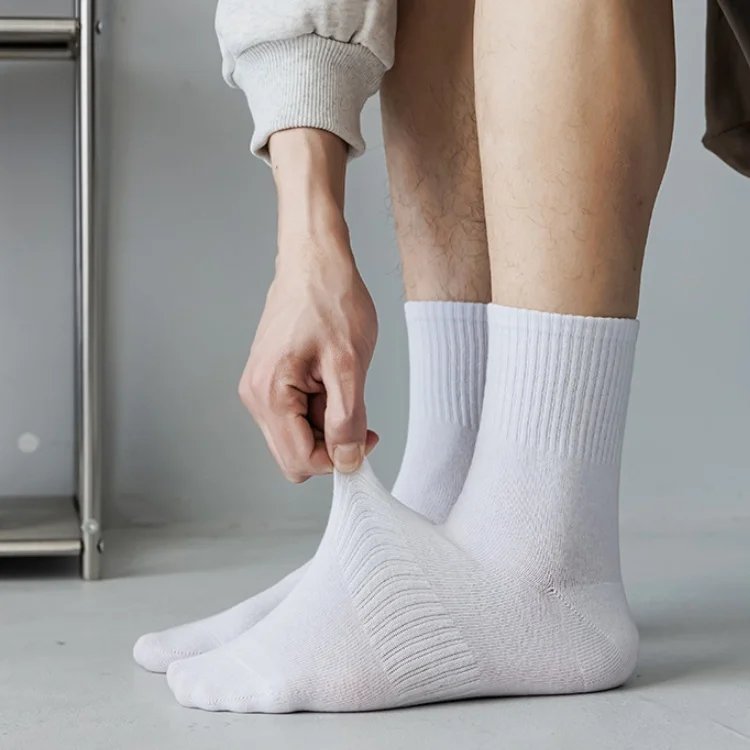 Sweat-absorbing Socks Versatile Men Socks Breathable Corset Cotton Best-selling Solid Color Casual Opp Bag Header Card Knitted