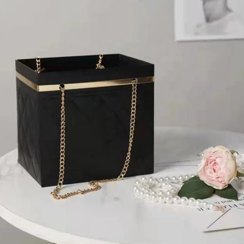 Black/Pink Flower Paper Gift Box Bouquet Bags Flower Gift Case with Metal Chain Handle Bouquet Storage Paper Bucket Handbag