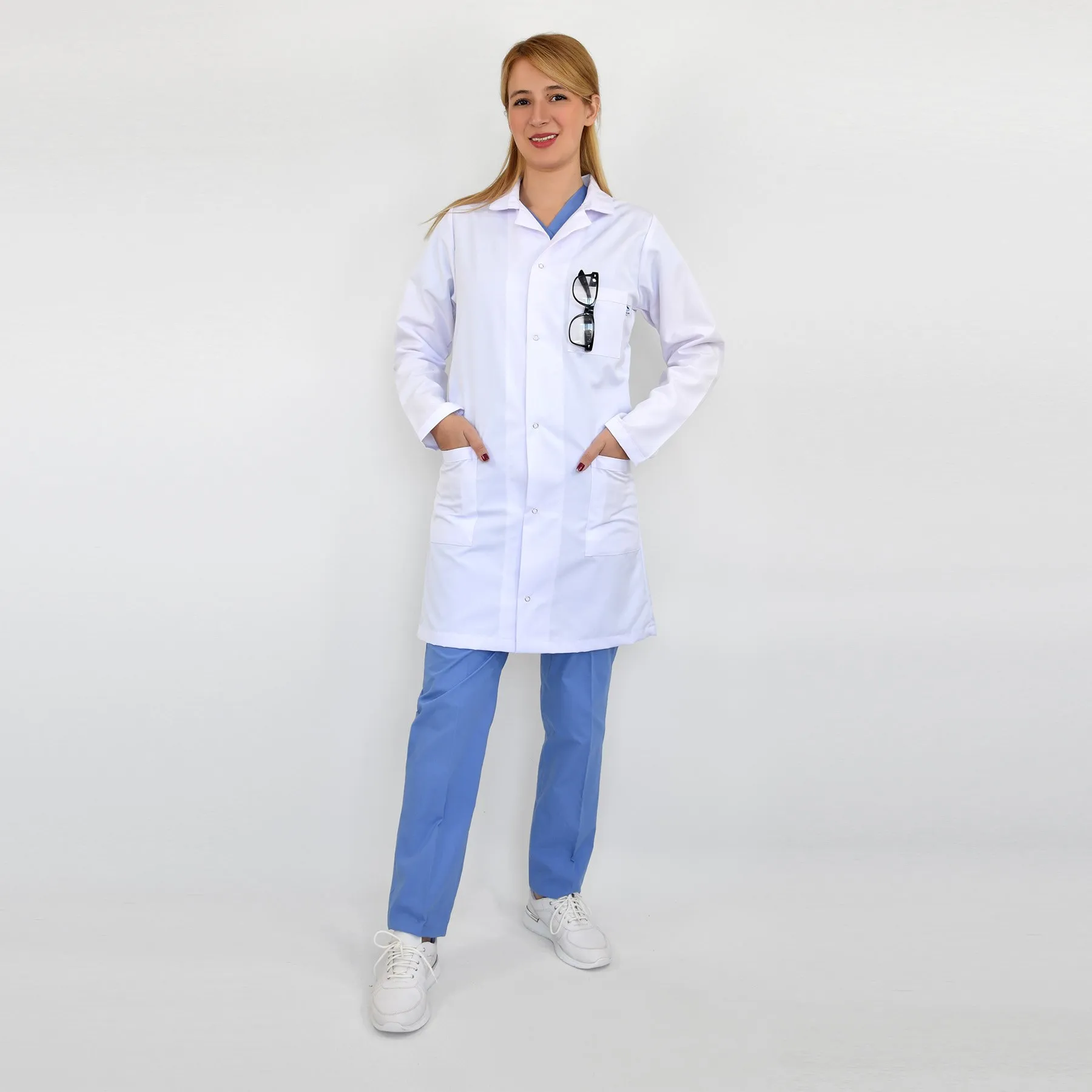Apron Hospital Uniforms Classic Collar White Surgical Gown Nurse Doctor Apron Comfy Breathable Surgical White Lab Coat