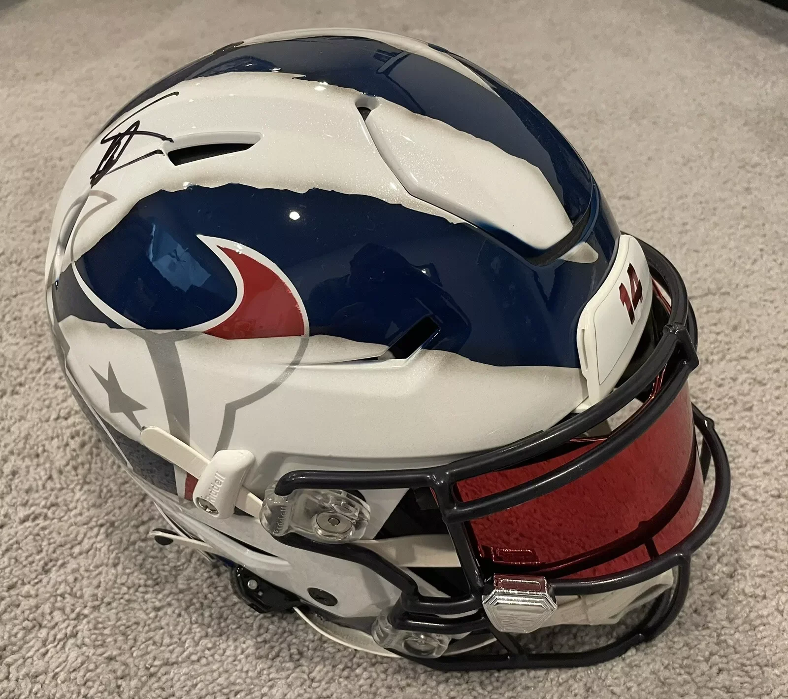 Chinese Factory Custom Flex Stefon Diggs Visor Signed Houston Texans Full Size Helmet Resin Collectible Home Decoration Helmet
