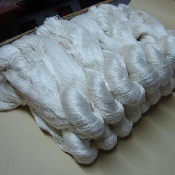100% Mulberry spun silk yarn,Hot selling, 2/210Nm  long fiber  100%noil silk.raw white yarn.