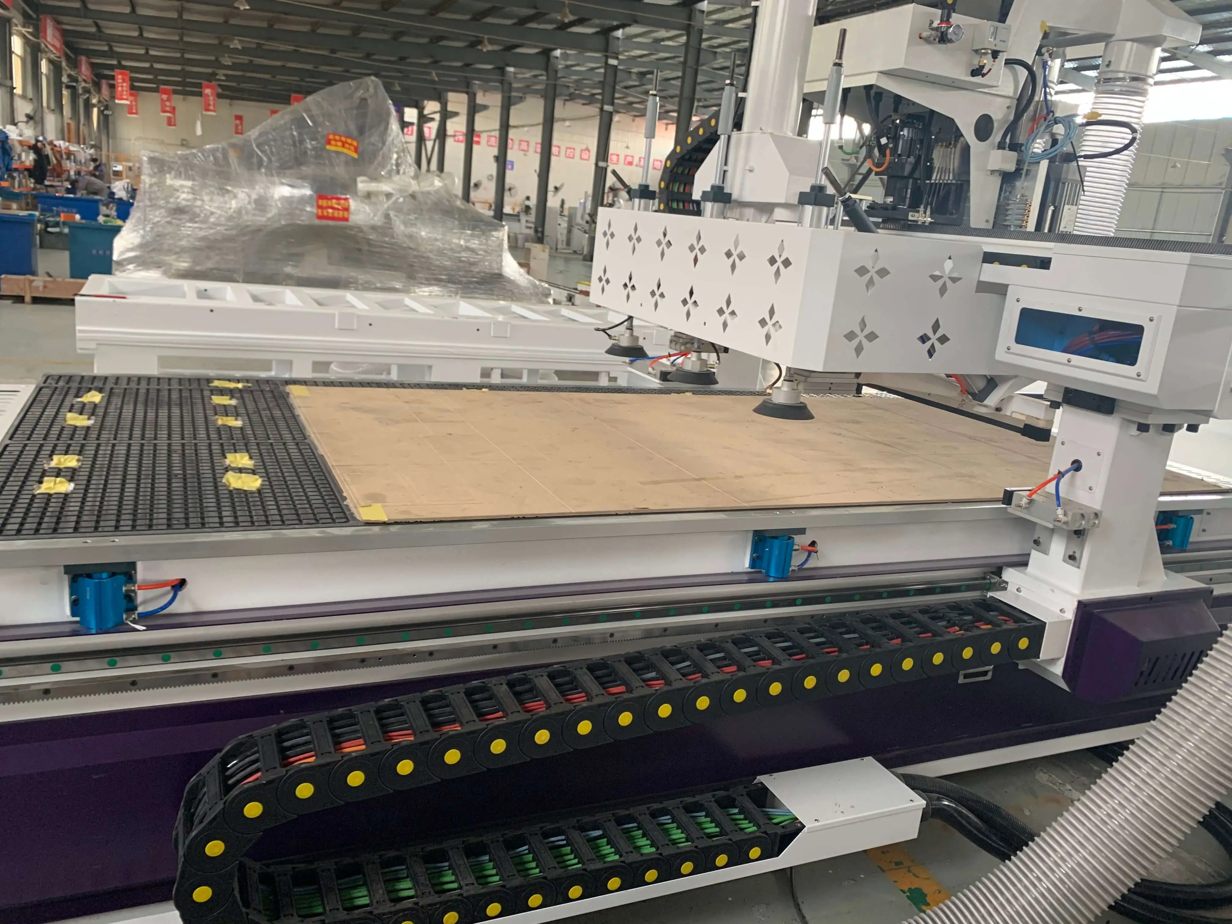 wood cabinets doors cnc cutting nesting machine with auto loading unloading locating boring