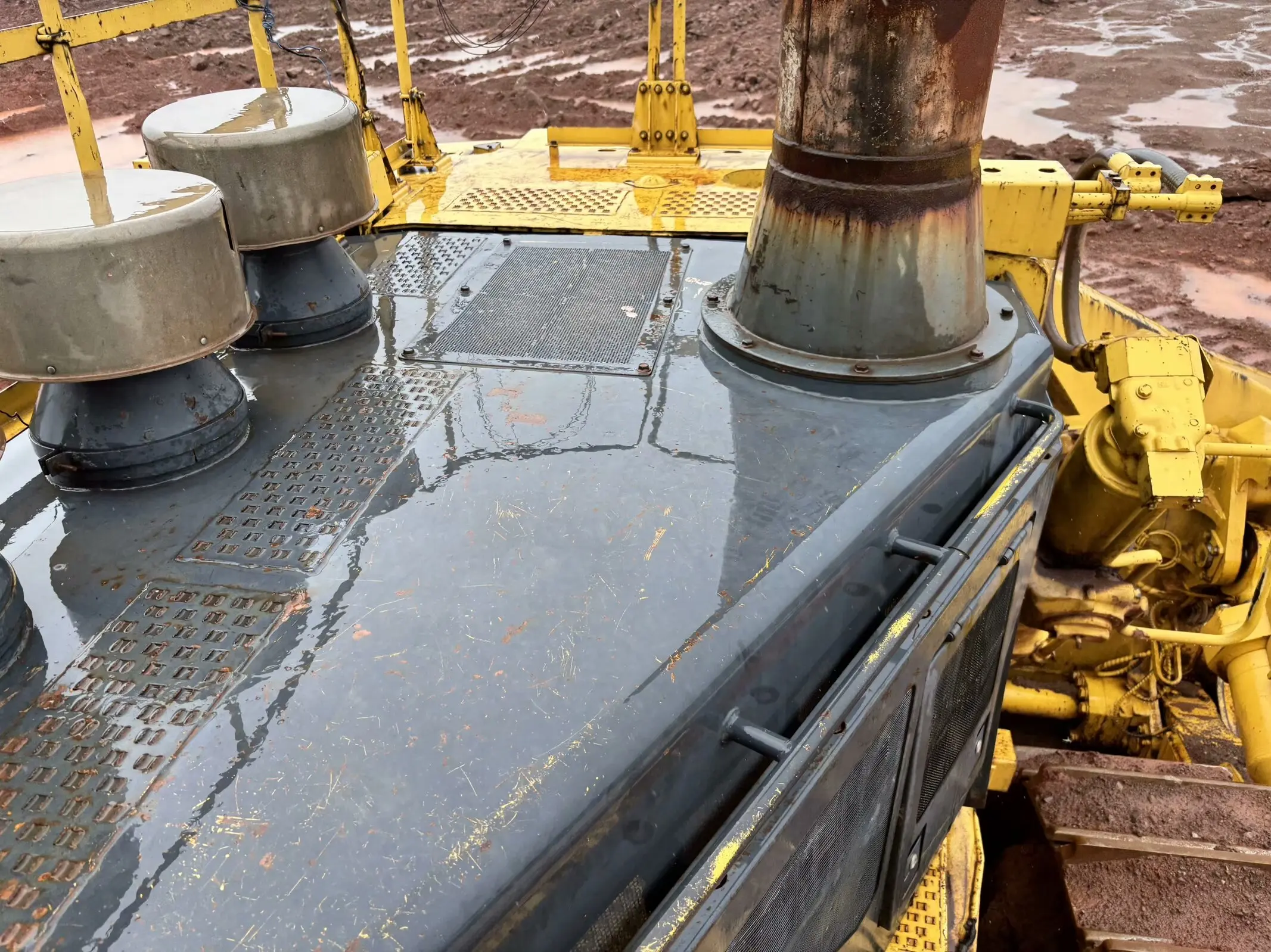 Sell Used Komatsu bulldozer D575A  quotation quality supply