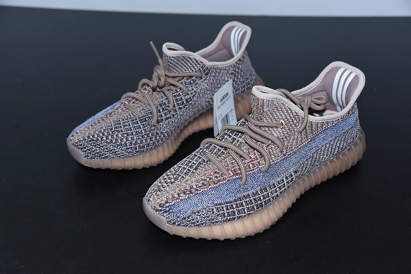 
Original YEEZY 350 FADE famous brand yeezy sneakers 