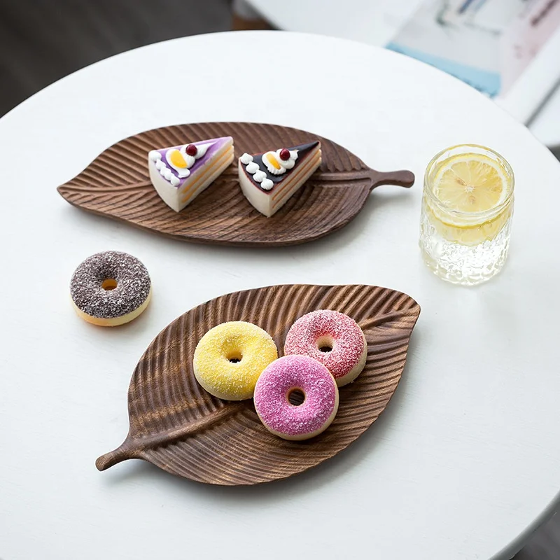 
Shengqu natural handmade irragular leaf shape wooden platter serving acacia wood plate 