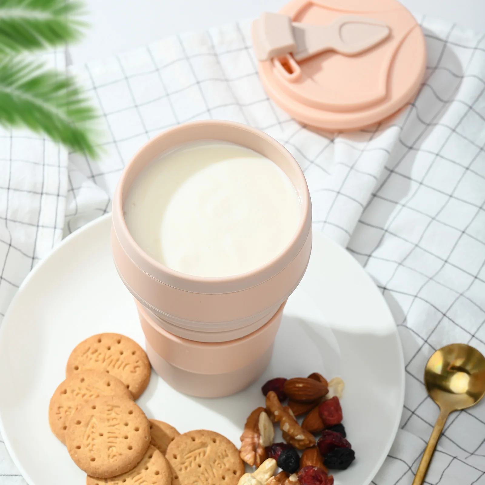 Travel Silicone Foldable Mug.jpg