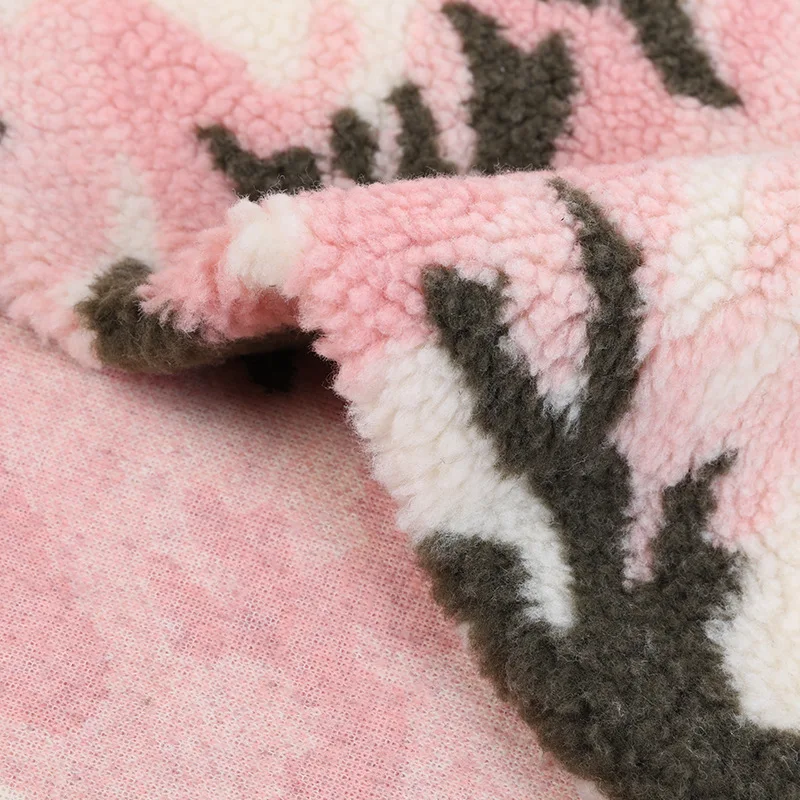 100 polyester micro fleece leopard jacquard pattern sherpa fleece fabric for women coats