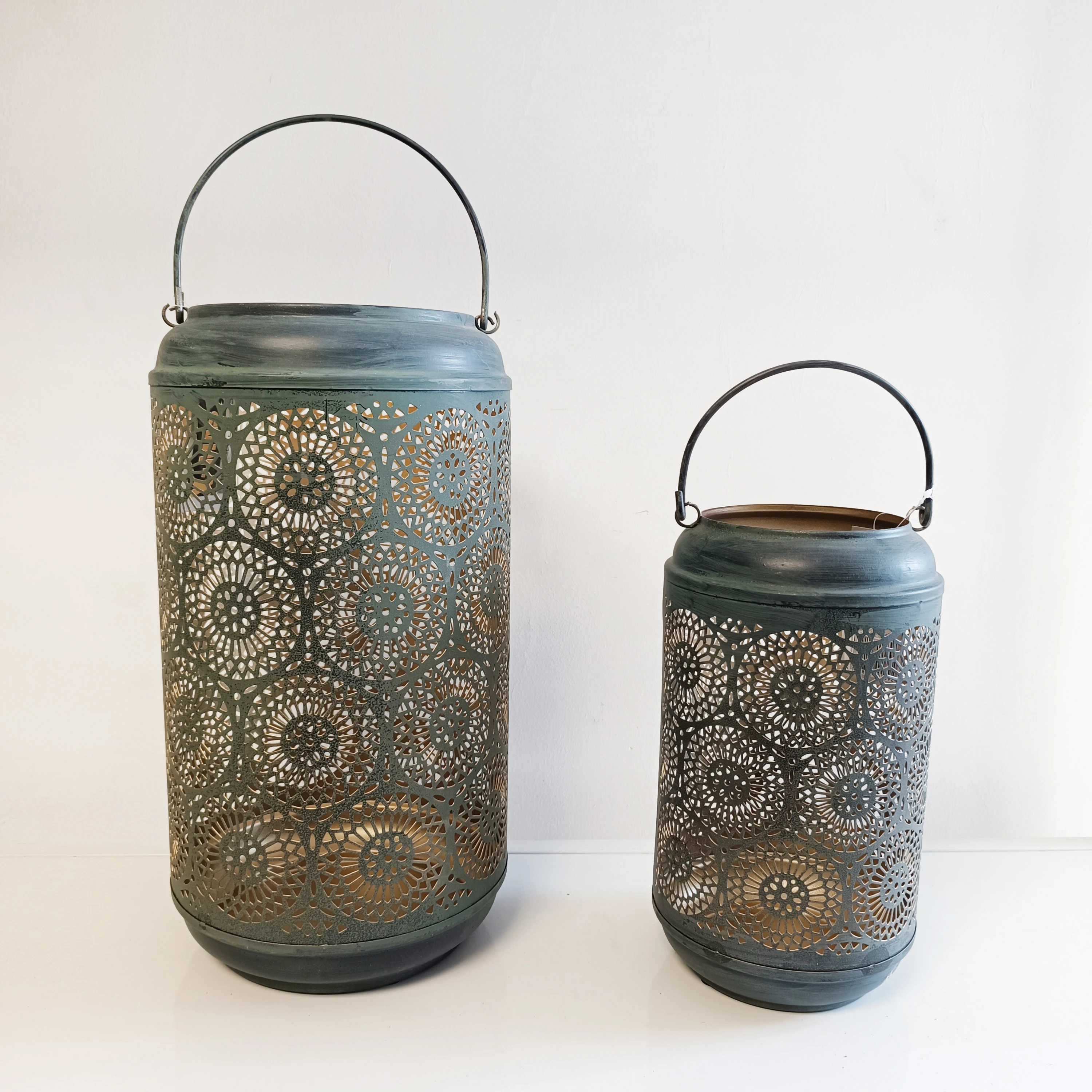 s/2 antique decor hollowed out vintage candle holder dry flower jar metal lantern