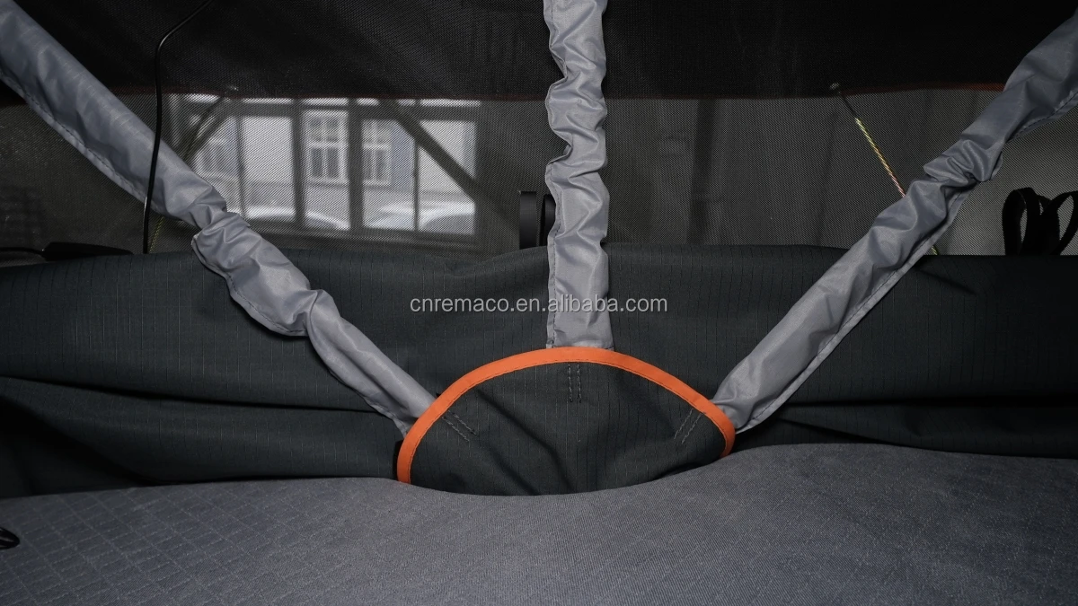 2024 Lightweight Insulated Lite High Quality Rooftop Car Tent 140 Small SUV Soft Shell for 2-3 Persons Outdoor Camping