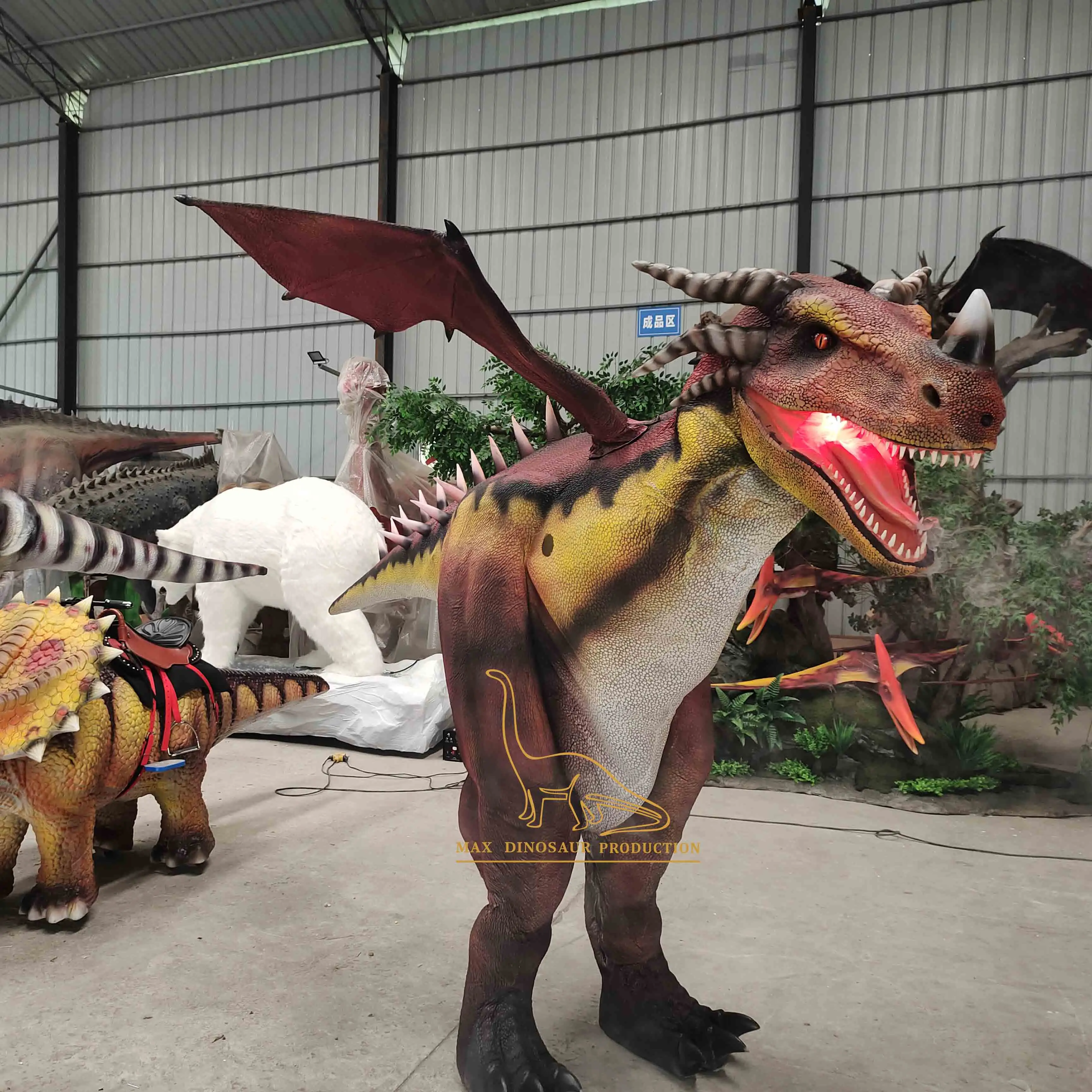 Wearable Simulation Dinosaur Costume Animatronic Model For Adults Animatronic Dragon Costume
