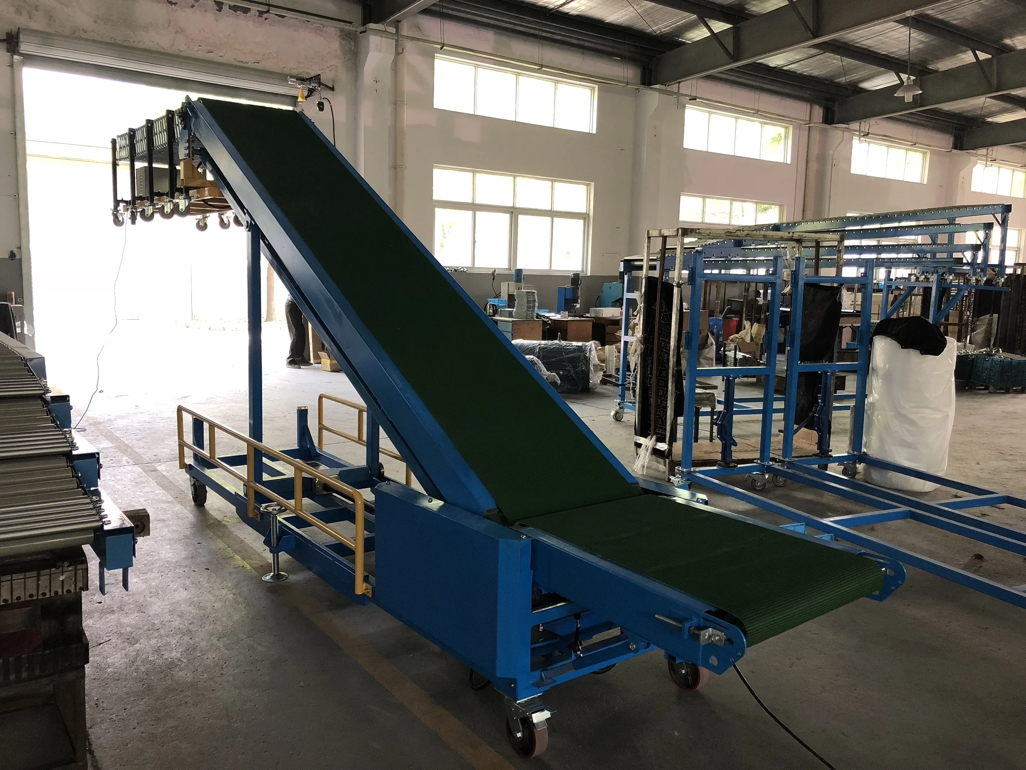 Truck Loading Unloading Conveyor