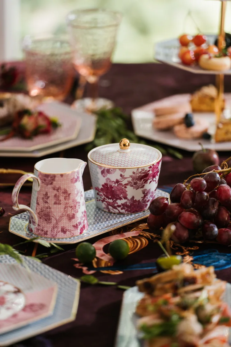 Vintage European Style Gold Rim Bone China Porcelain Ceramic Coffee Cup and Saucer Elegant Wholesale Tea Cups & Saucers