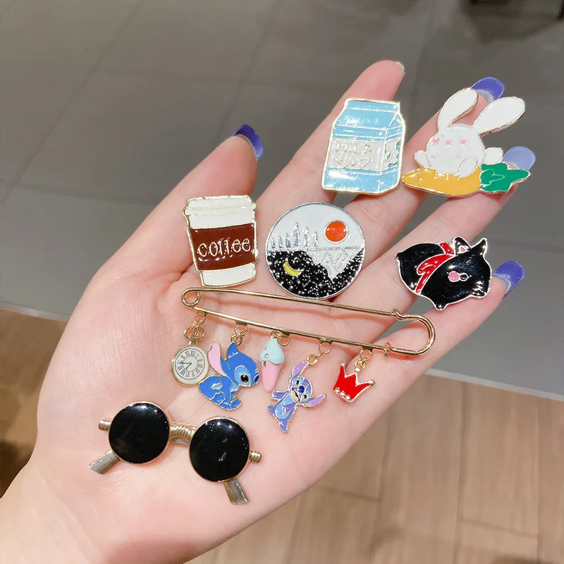 Cute Japanese Brooch Fashion Soft Enamel Pin Accessories Badges Pin Summer Small Accessories Neckline Clothes Metal Custom 50pcs