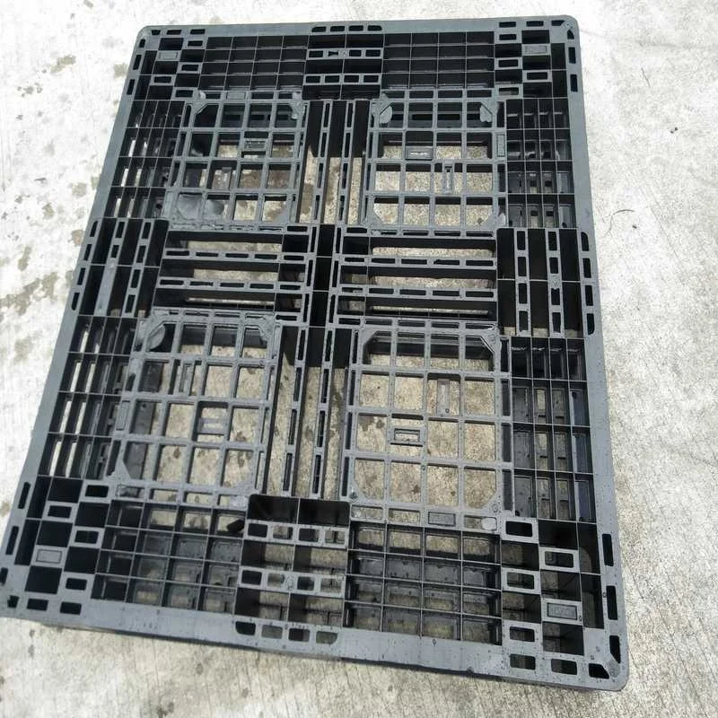 1300 * 1100 * 140 Mm Injection-molded Plastic Solid Single Side Black Nestable Plastic Pallet For Exports