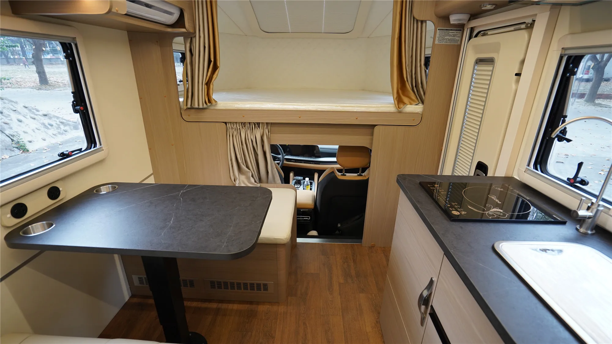 Off-Road Rv Camper Luxury Travel Trailers Changan Fengjing Rv Camper Truck Underfloor Air Conditioner Camper Rvs For Sale