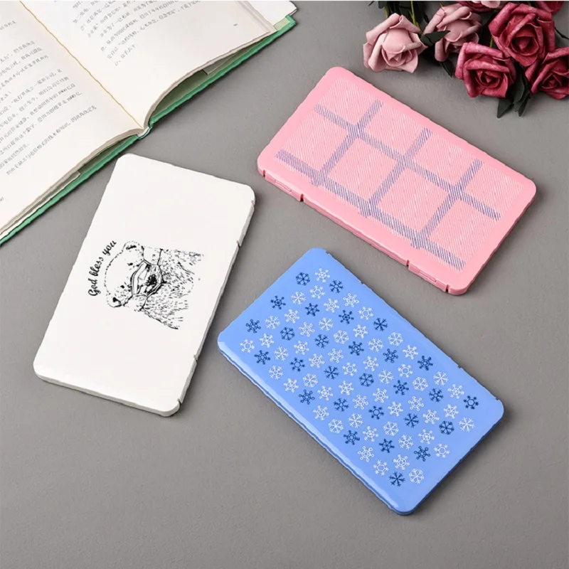 Customized Portable Plastic Masked Clips Disposable Face Masked Holder Storage Case