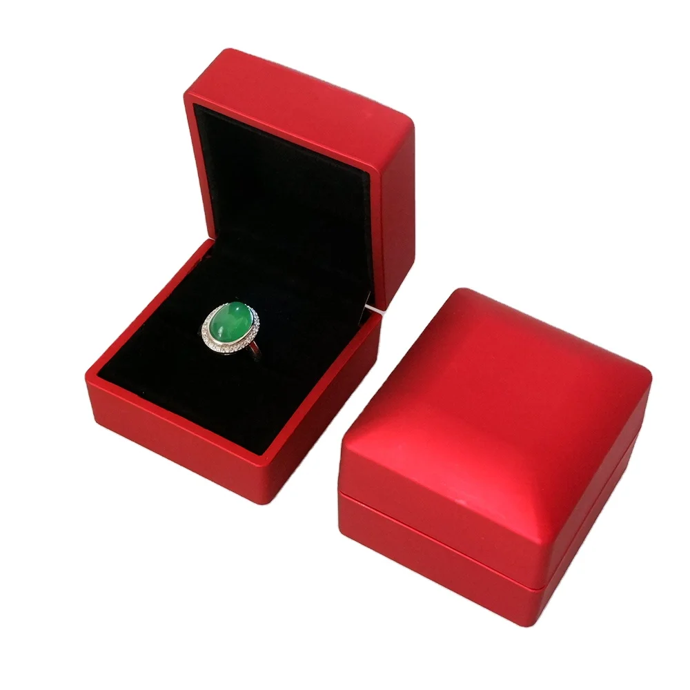 Fashionable flat piano lacquer led jewelry ring box octagonal flat custom logo jewelry packaging storage made in Qibang