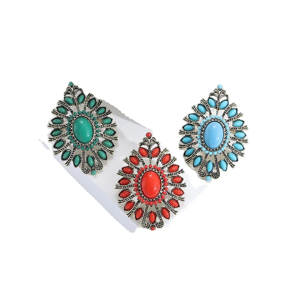 Vintage Resin Beads Flower Brooch Metal Brooches and Pins for Women Party Banquet Clothes Scarf Clip Pin Accessories