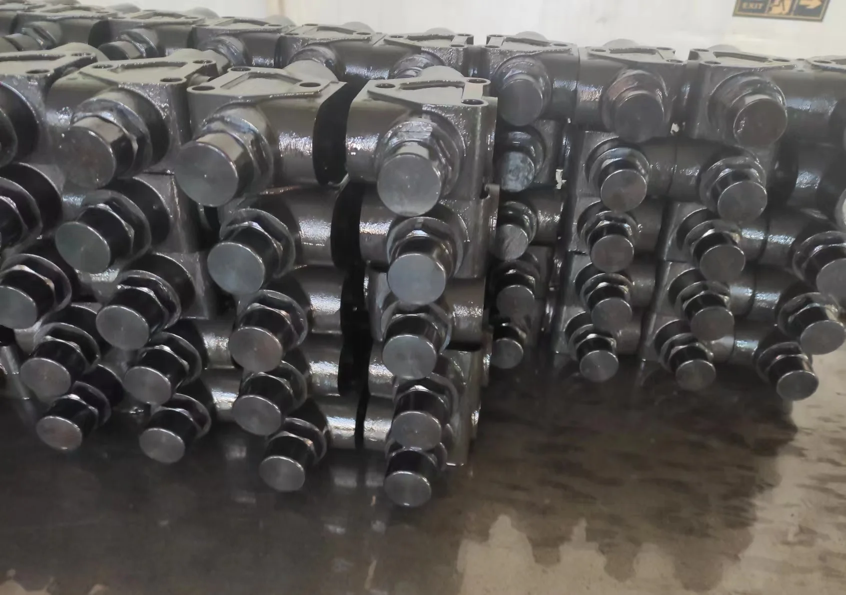 Reversing Parts Factory Hydraulic Valves for Tipping Truck Air control Reversing valve Y type