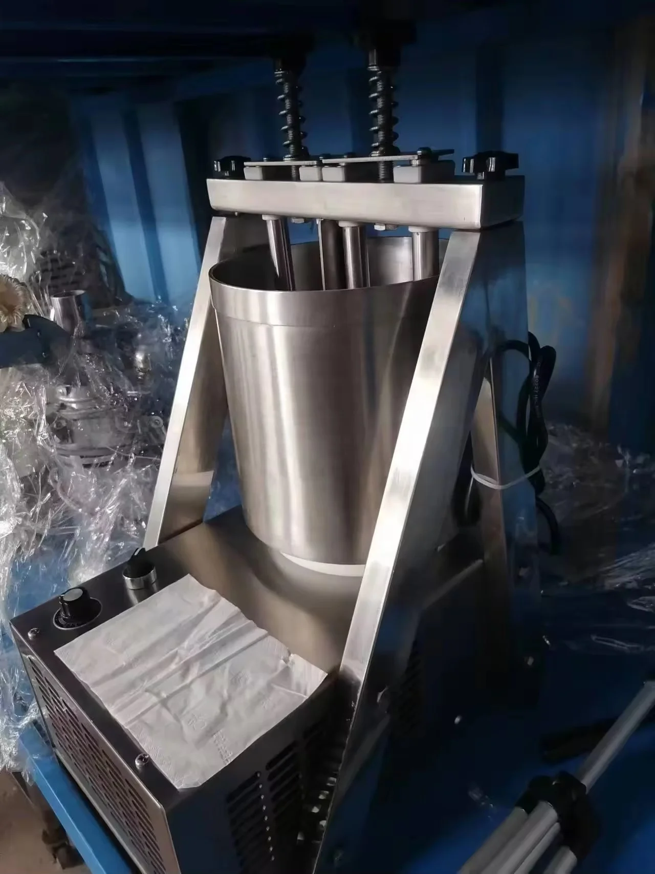 5L High Quality Professional Chocolate Melanger Cacao Nibs Grinding Refining Melanger Machine