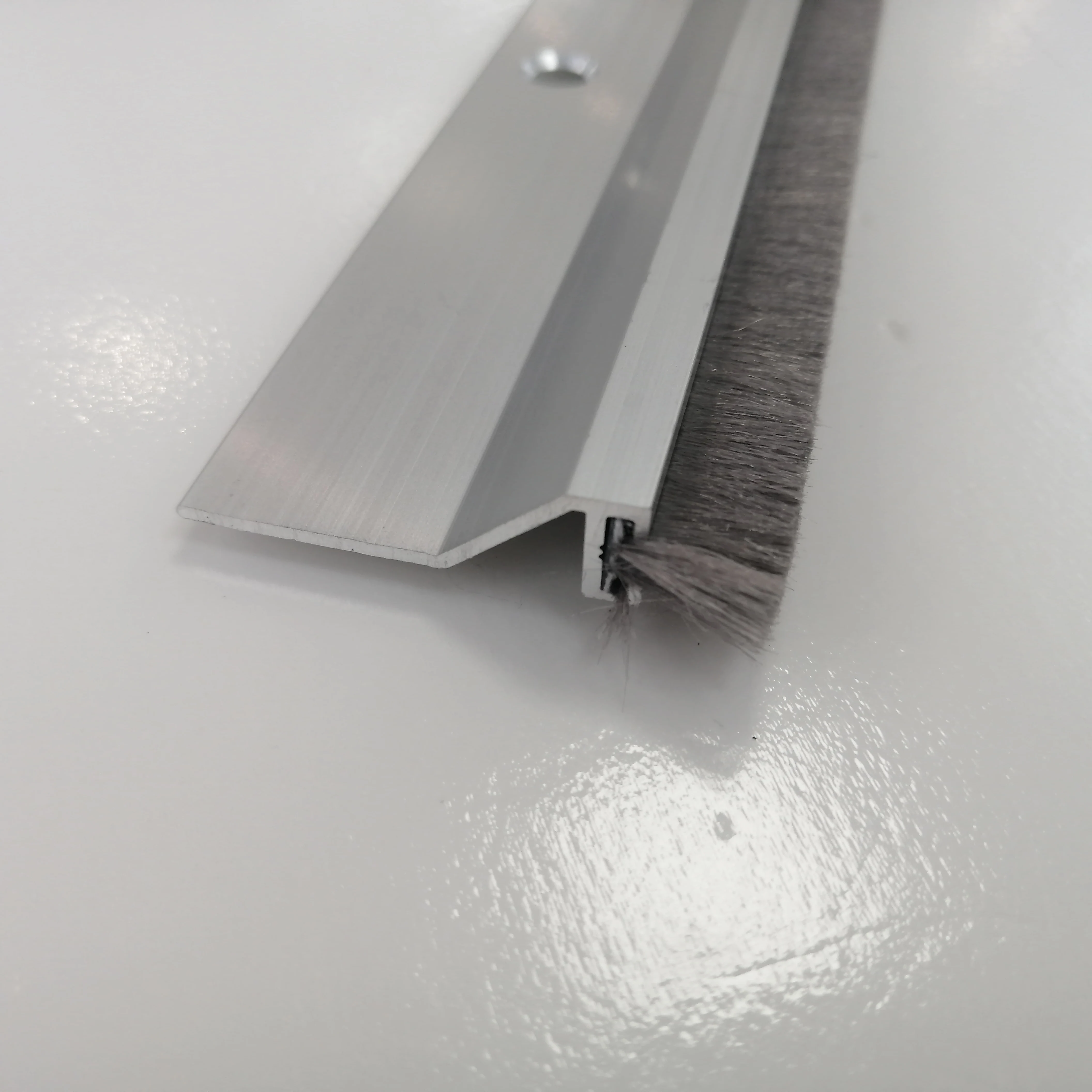 19011L Aluminum Door Brush with 100%pp Weather Strip  door bottom flexible bottom seal