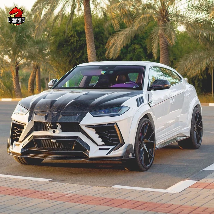 Luxury Customized Dry Carbon Fiber Full Bodykit 2018 for Lamborghini URUS upgrade M Style  Front Rear with Bumpers Spoiler Engin