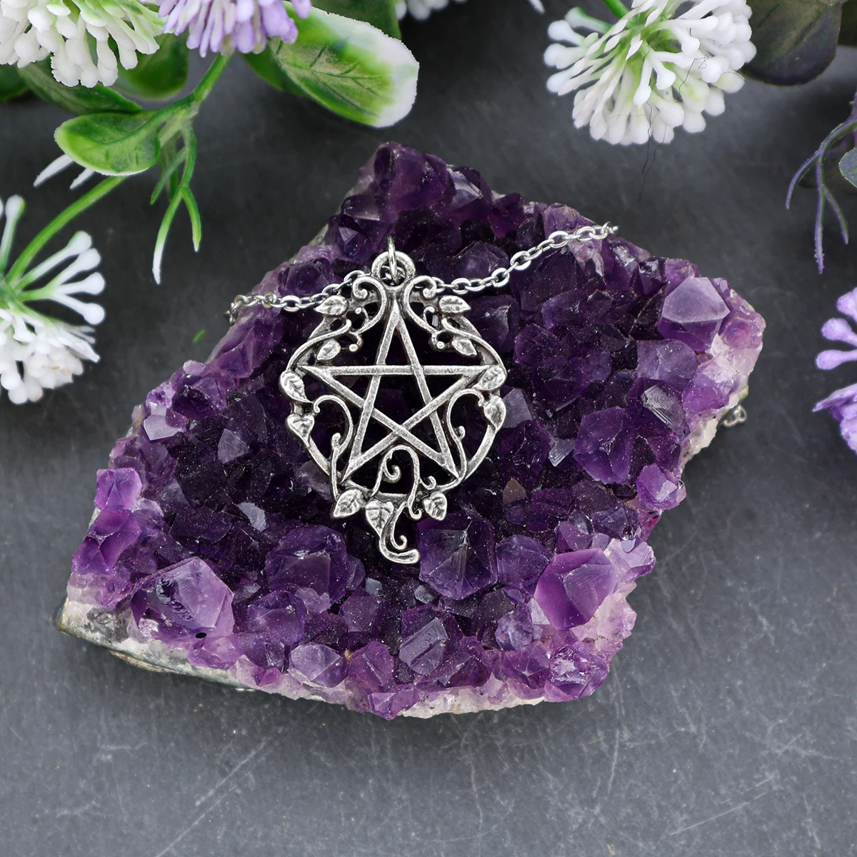 Manufacturer Direct Sales Witch Pentagram With Ivy Necklace Pagan Gothic Wiccan Jewelry Necklace for Women
