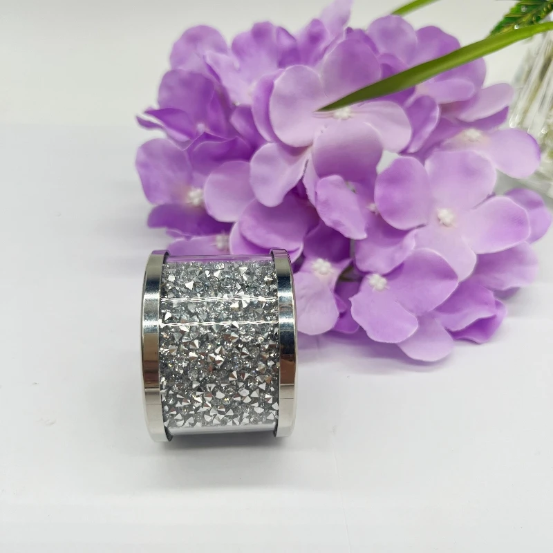 Factory Customized Design Home Wedding Decoration Silver Diamond Crystal Glass Napkin Rings