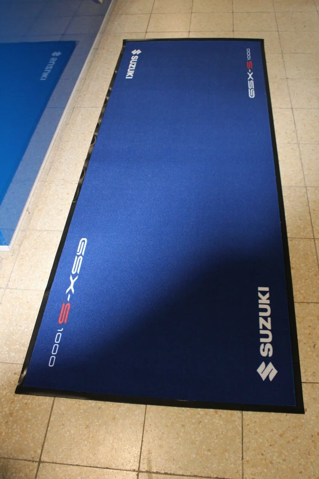 Rubber Backing Motorcycle Accessories Carpet Resistant to dirt and oil Protect the floor