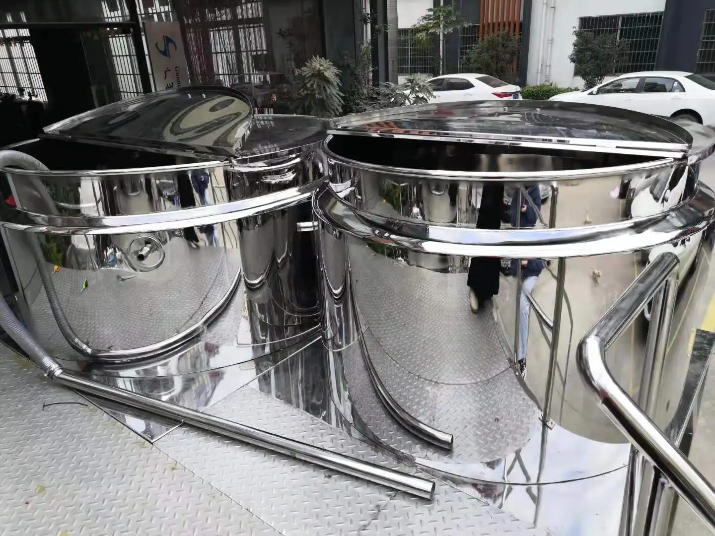 Food Standard mirror polishing ketchup / mayonnaise vacuum emulsifying mixer for food production 100L 200L 300L 400L 500L