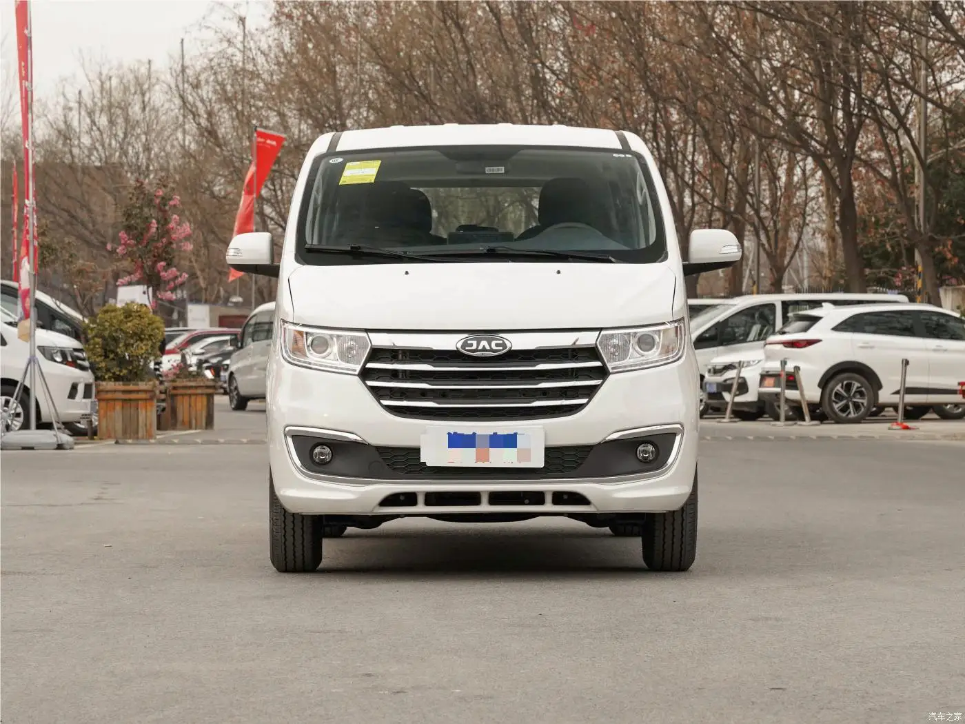 JAC Ruifeng E3 new energy electric vehicle five door seven seat MPV business reception the best choice for family travel