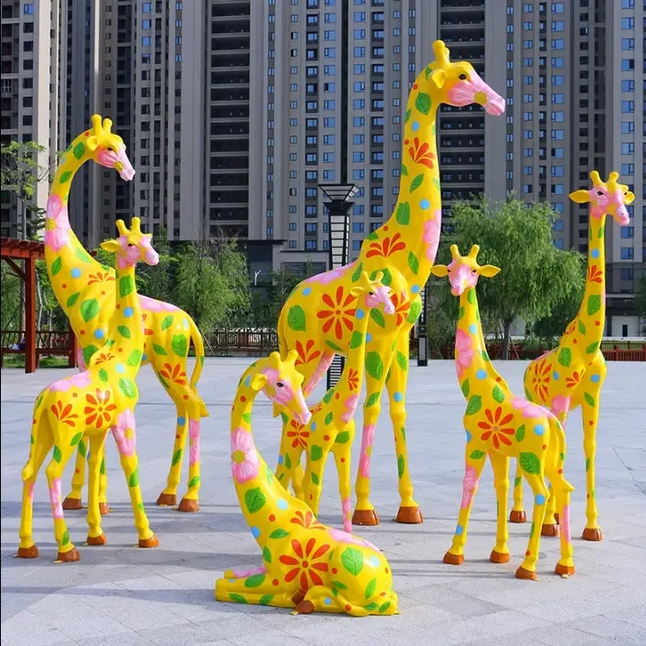 Miguo Animal Pop Art Sculpture Outdoor Playground Garden Decoration Fiberglass Painted Giraffe Statue Artificial Crafts For Sale