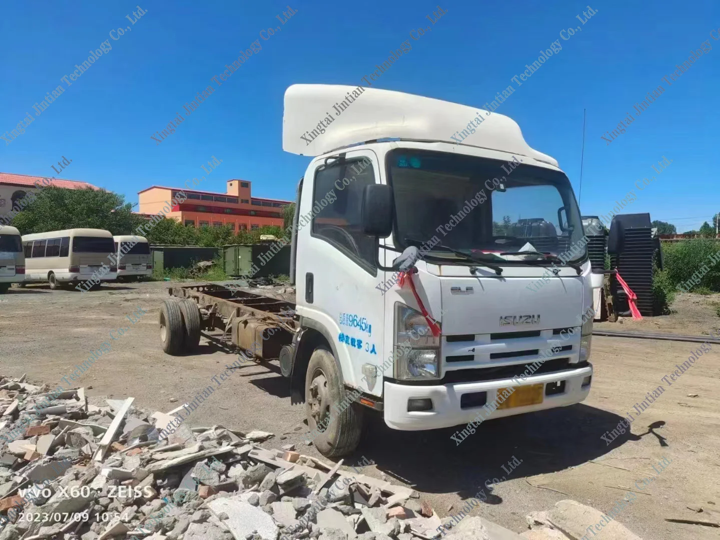 Used ELF Chassis truck diesel engine 4HK1 cargo trucks for sale