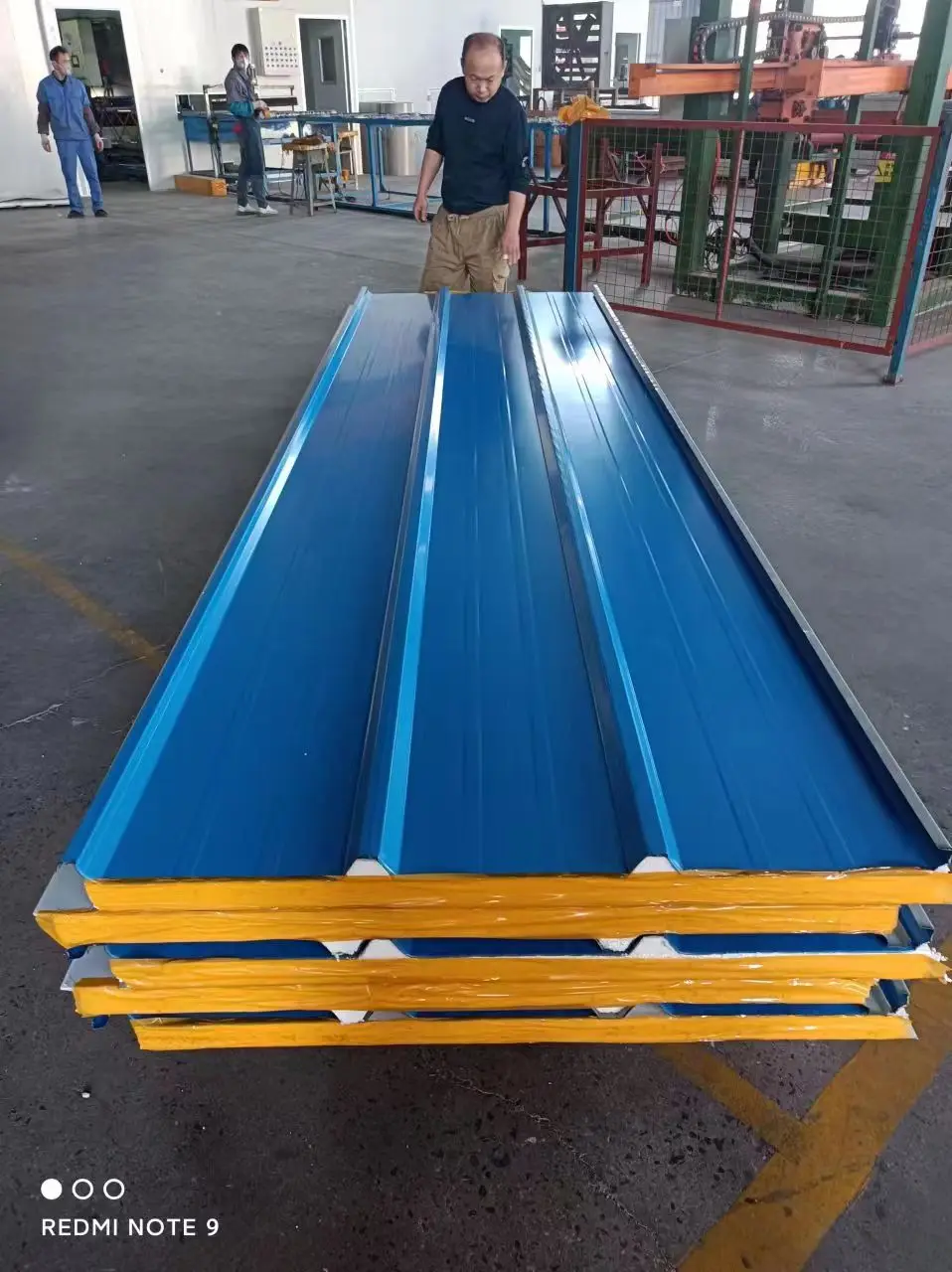 Factory Price Warehouse Insulated Eps Sandwich Panel Roof Panel Metal CE Modern Color Steel Offwhite/green/ RAL Prepainted
