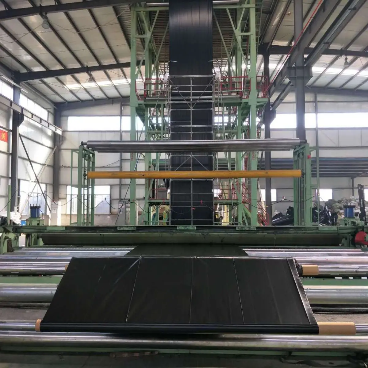 Waterproof HDPE Impermeable Membrane 1mm 2mm Water Impervious Geomembrane for Biogas Digester