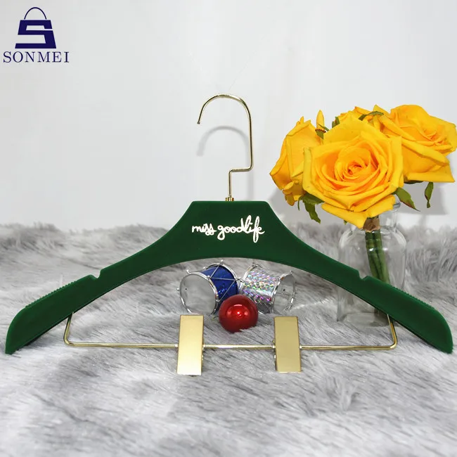 skirt velvet hangers.jpg
