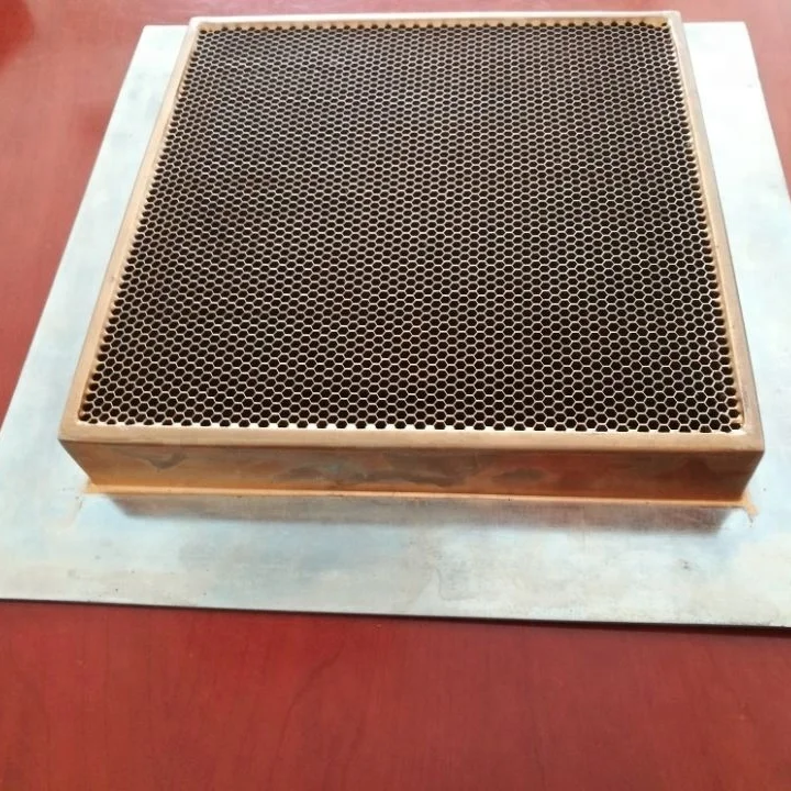 600mm 12.5mm Steel Honeycomb Ventilation Panels Brass Ventilation Plate Waveguide Tube
