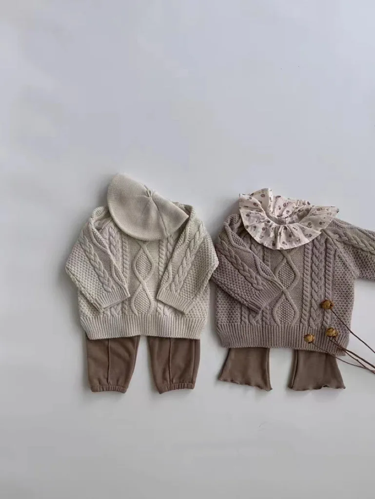 Korean Spring and Autumn Solid Color Knitted Cardigan Fashion Trend Versatile Long Sleeve Casual Coat Pattern for Boys and Girls