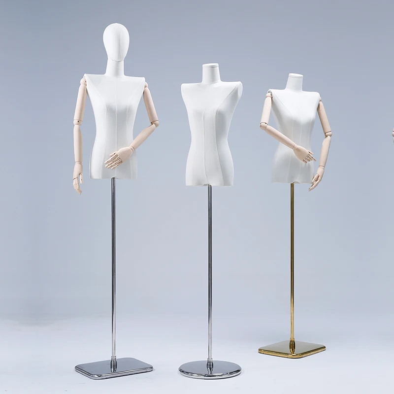 Модель женская льняная без подлокотников с квадратным основанием из нержавеющей стали