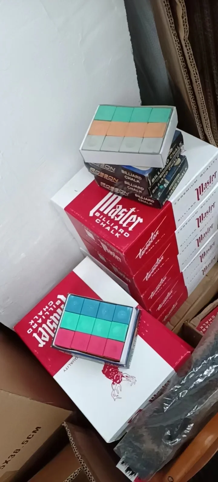 Premium Quality Billiard Pool Snooker Cue Stick Chalk 144pcs a box