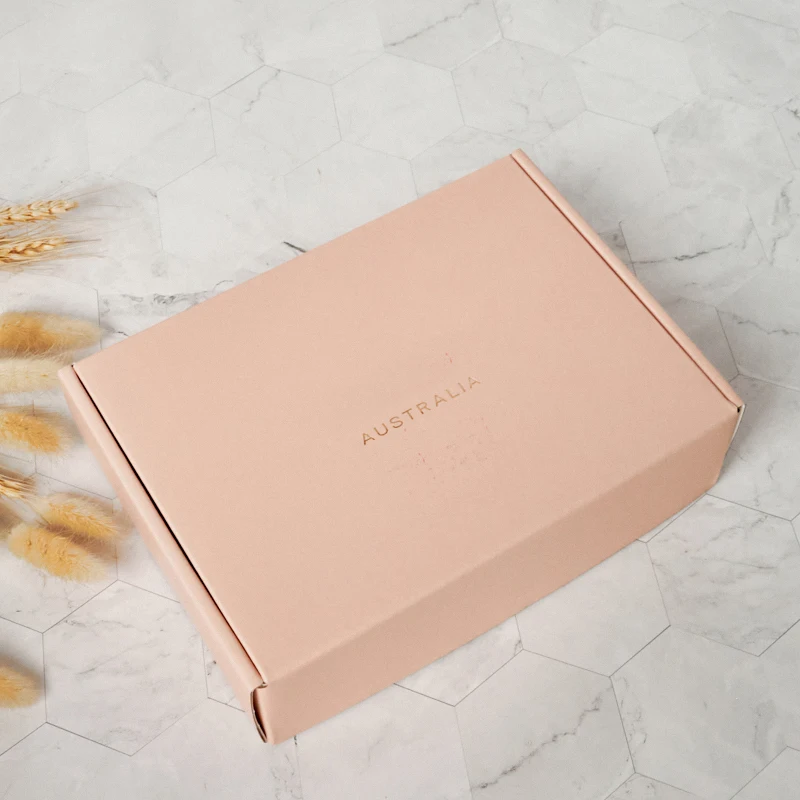 China Manufacturer Made Paper Packing Mailer Boxes Shipping Corrugated Package Box for Shipping Clothes